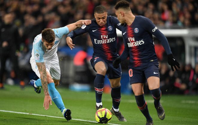 CBA杯：胡金秋缺席广厦险胜青岛 孙铭徽13+10塔克22+7