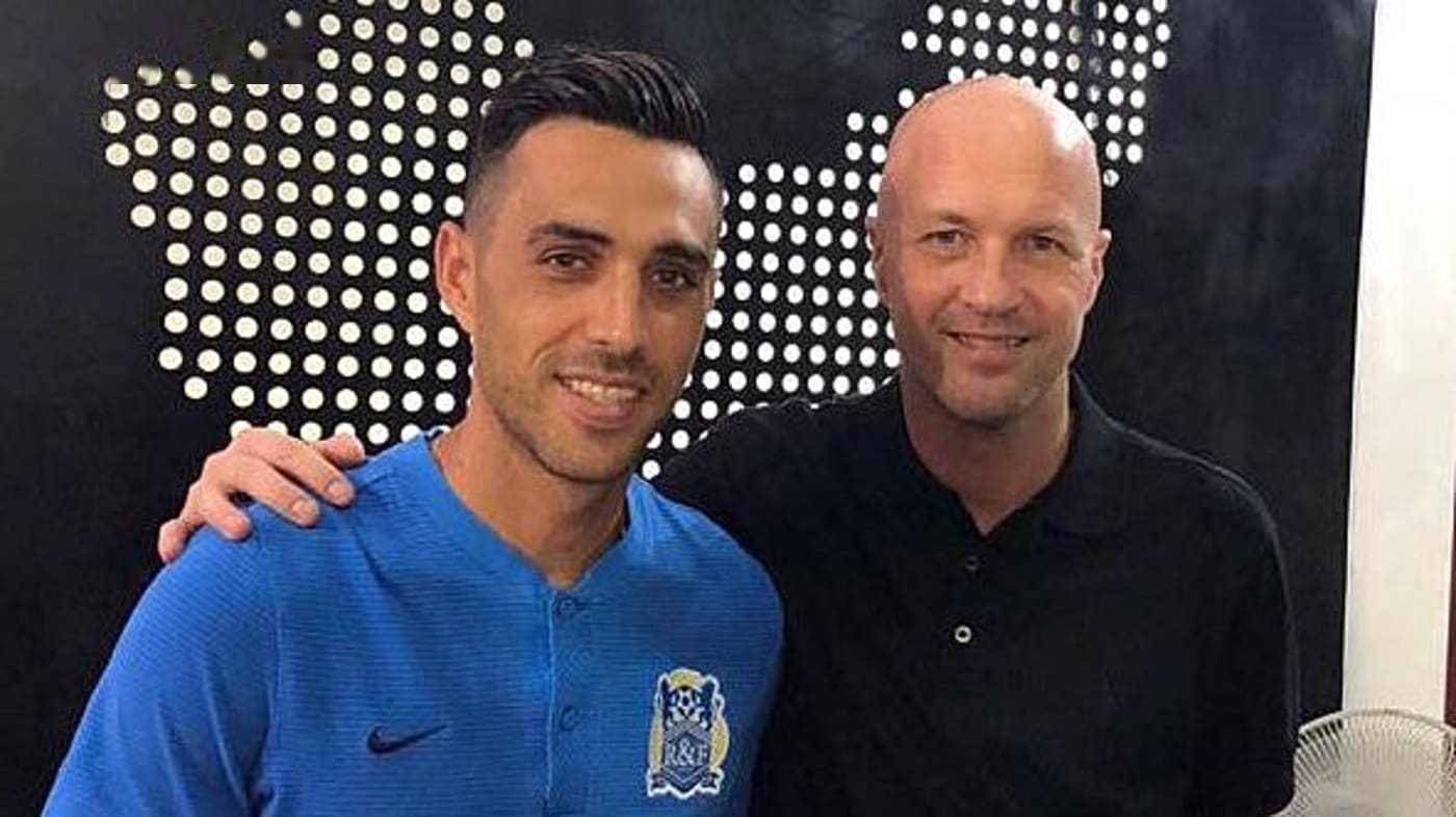 它背后的原 它背后的原